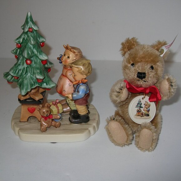 Goebel Hummel  Figurine “WONDER OF CHRISTMAS” #2015 TMK7 w/Teddy 7" Tall MINT - Picture 1 of 13